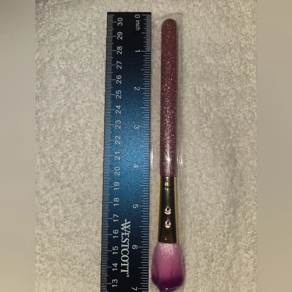 Miss Glam Blush Brush